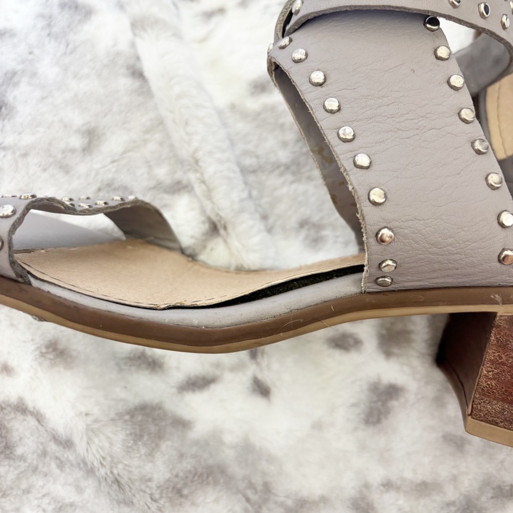 Steve Madden Gila Gray Studded Block Heel Sandals | Size 8.5 - Picture 13 of 14
